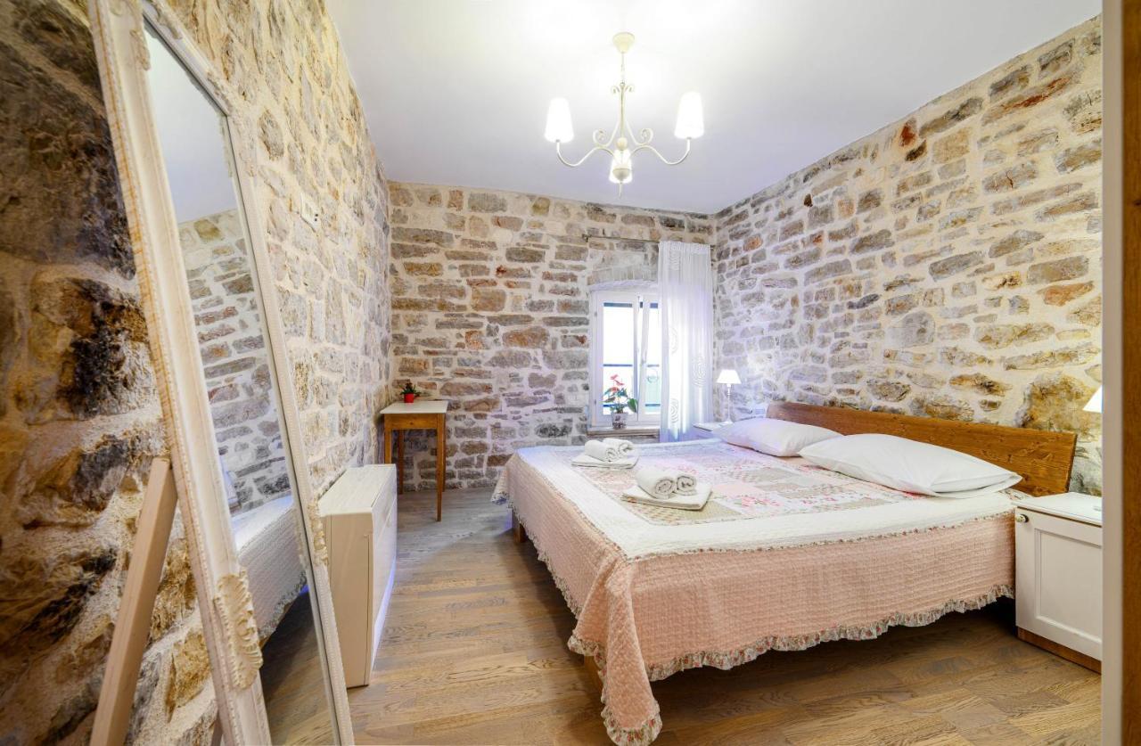 Apartments Festum Šibenik Esterno foto