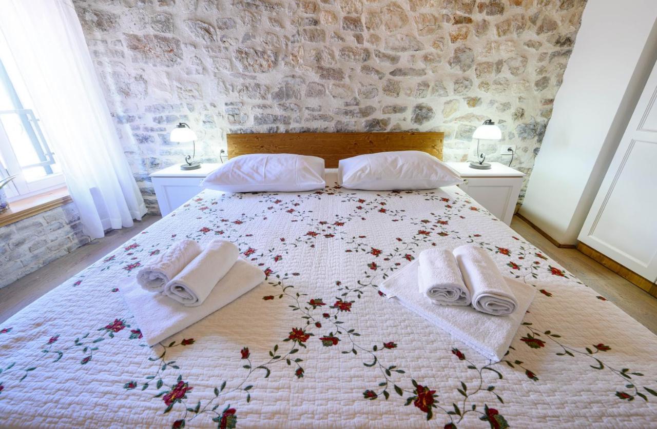Apartments Festum Šibenik Esterno foto