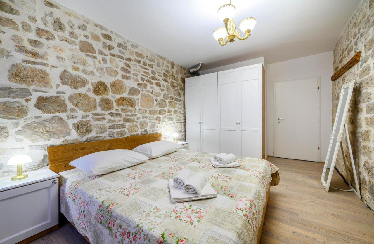 Apartments Festum Šibenik Esterno foto