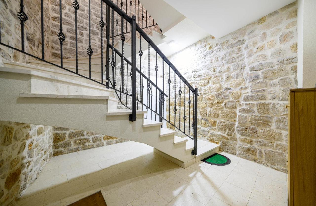 Apartments Festum Šibenik Esterno foto