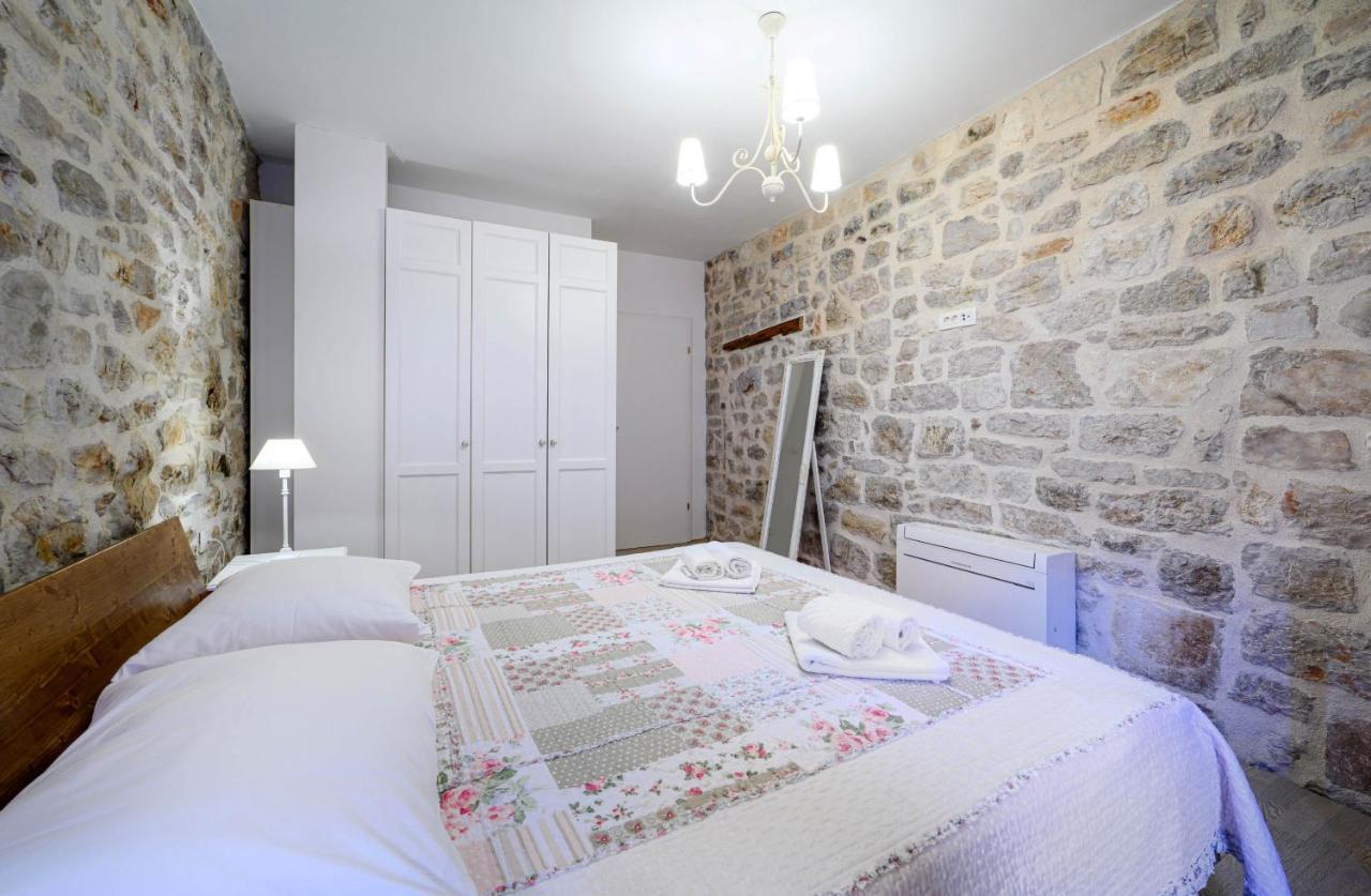 Apartments Festum Šibenik Esterno foto